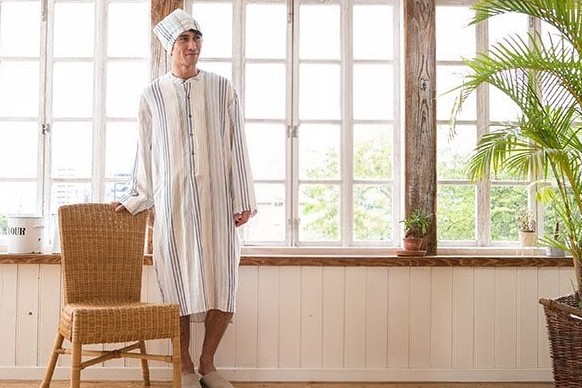 快眠をサポートする大人のスリーパーパジャマ