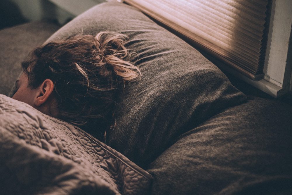 睡眠中　夢を見ることが多い　交感神経と副交感神経のバランスが崩れている