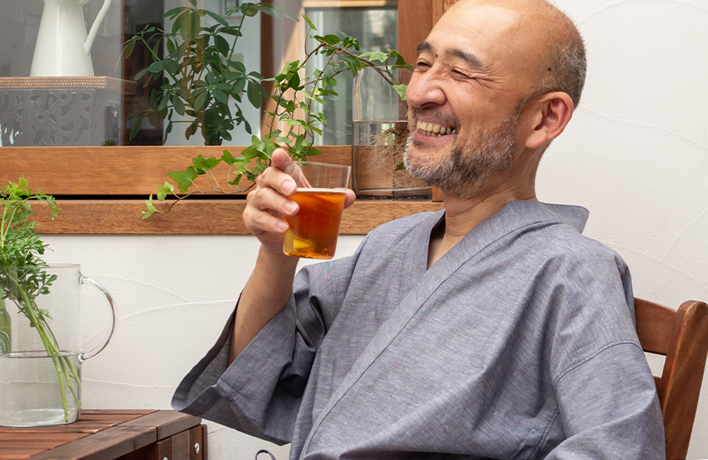 会長インタビューvol.3「日本の夏を快適に過ごす綿麻混ストレッチダンガリーパジャマ」