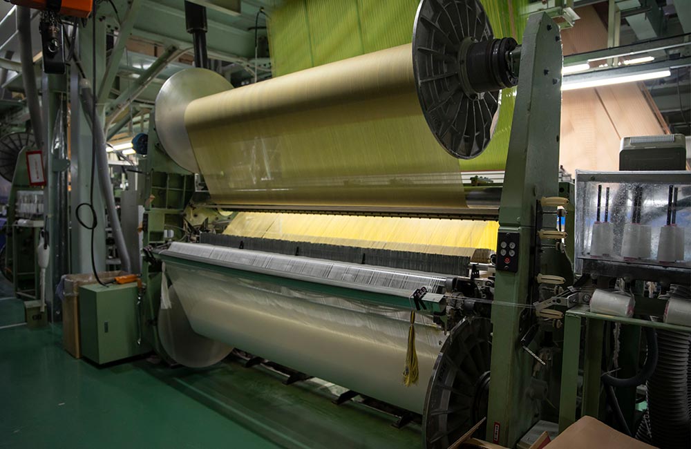 今治タオルの老舗(株)藤高さんのタオル織機