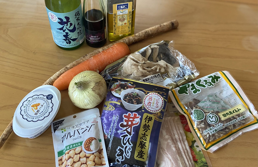 パジャマ屋IZUMM めっくの健康レシピ vol24　ひじきの洋風炒め煮 材料