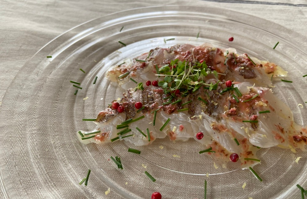 めっくの健康レシピVol.26 真鯛のカルパッチョ 桜のソース