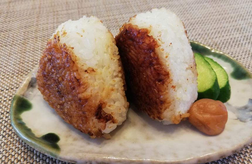 おばあちゃんの焼きおにぎり